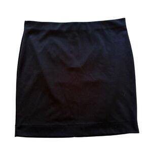 Forever 21 Classic Black Mini Skirt